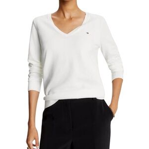 Tommy Hilfiger Women’s Pima Cotton V-Neck Sweater in White | Size Medium